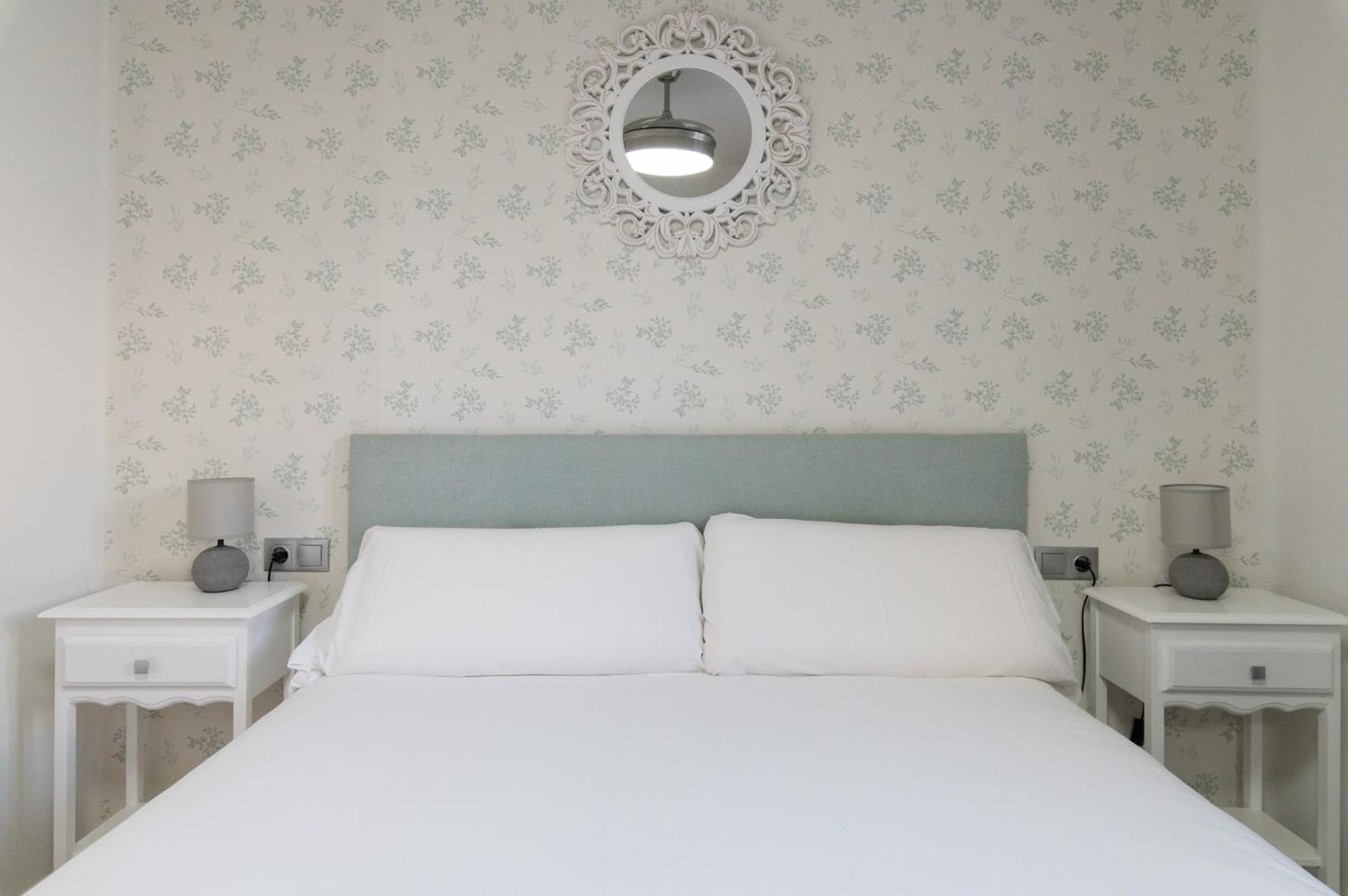 Apartamento Triana Habitame Inmobiliaria Seville Luaran gambar