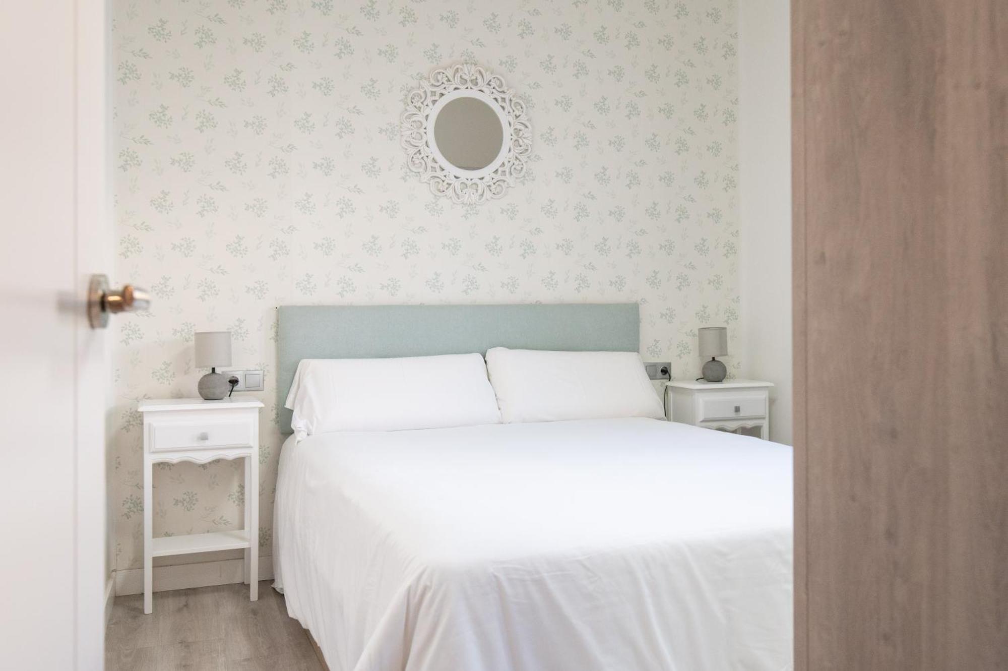 Apartamento Triana Habitame Inmobiliaria Seville Luaran gambar