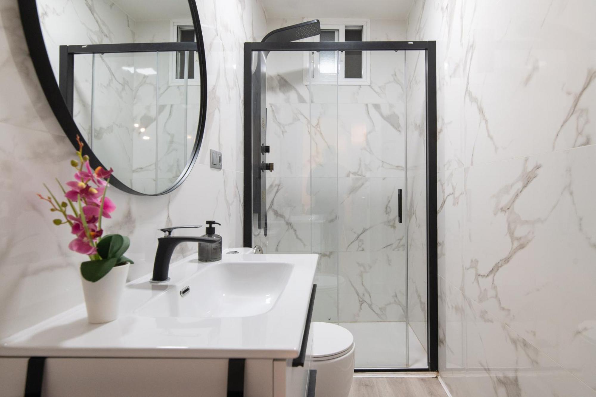 Apartamento Triana Habitame Inmobiliaria Seville Luaran gambar
