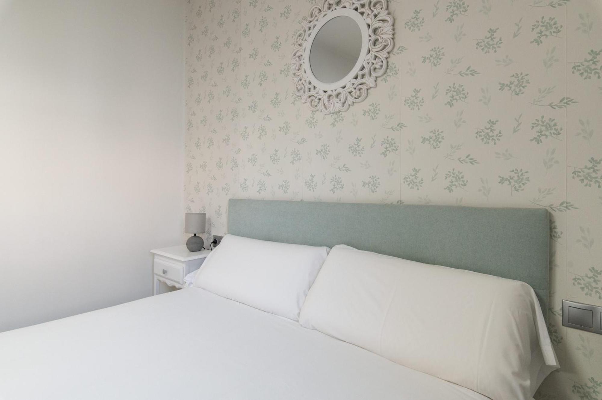 Apartamento Triana Habitame Inmobiliaria Seville Luaran gambar